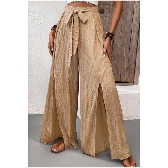 Solid Split Leg Hem Belted Wide Leg Palazzo Pants - Picture 4 of 6